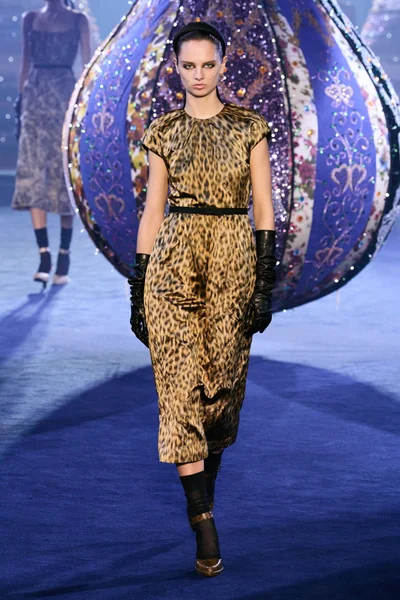 Look 70